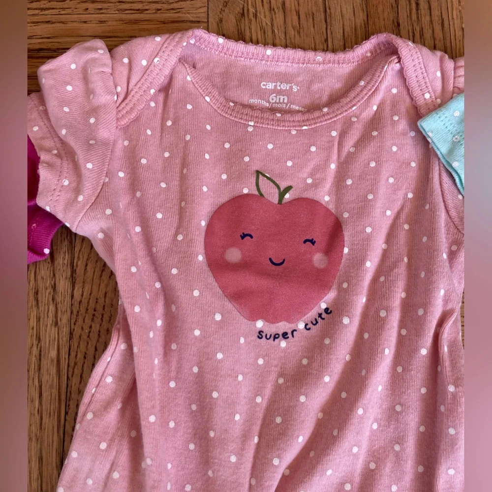 Carter’s girls onesies Size 6 months